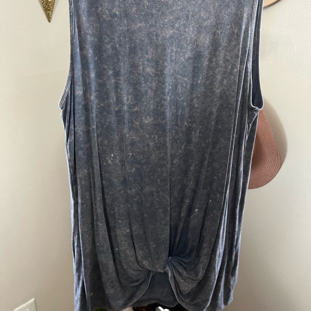 Gray tank top